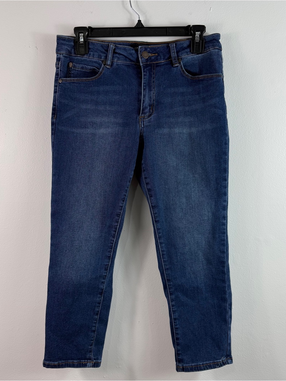 Tahari Hannah Mid Rise Capri Womens Size 8/29 Denim Blue Stretch Med Wash